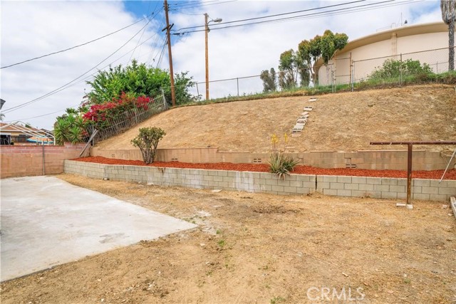 16207 Bamboo Street, La Puente CA: https://media.crmls.org/medias/66bf7184-ec17-4479-881a-ee03d363dd95.jpg