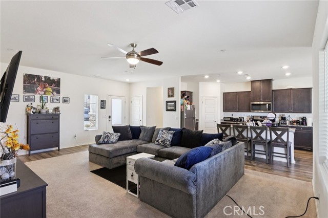 Detail Gallery Image 4 of 15 For 12308 Verano St, Victorville,  CA 92392 - 4 Beds | 2 Baths