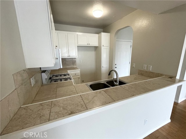 Detail Gallery Image 5 of 14 For 555 Maine Ave #313,  Long Beach,  CA 90802 - 2 Beds | 2 Baths