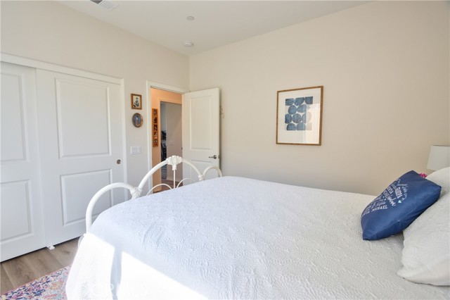 33084 Toledo Bend Court, Winchester CA: https://media.crmls.org/medias/66c01b98-0e8e-4012-9643-6f490f9885a9.jpg