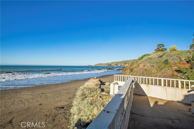 Detail Gallery Image 9 of 47 For 534 Pacific Ave, Cayucos,  CA 93430 - 6 Beds | 3 Baths