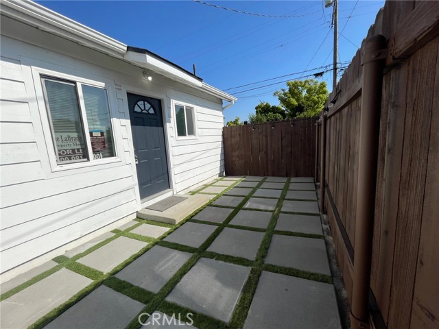 Detail Gallery Image 8 of 11 For 728 E Princeton St #B,  Ontario,  CA 91764 - 1 Beds | 1 Baths