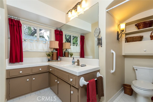 Detail Gallery Image 25 of 35 For 2975 Hermosita Dr, Glendale,  CA 91208 - 2 Beds | 1/1 Baths