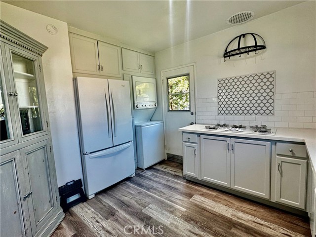 Detail Gallery Image 8 of 14 For 1266 7th Pl, Hermosa Beach,  CA 90254 - 3 Beds | 1 Baths