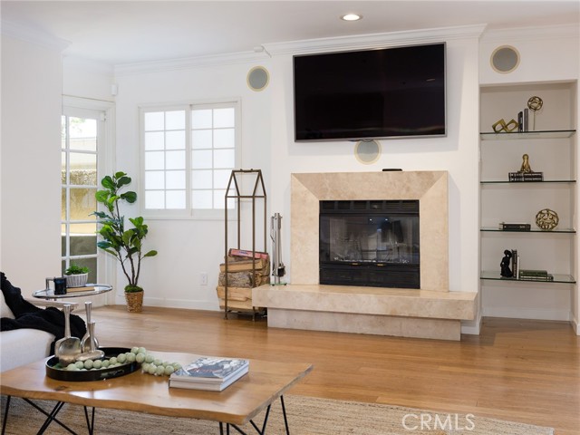 Detail Gallery Image 8 of 37 For 10664 Wilkins Ave #202,  Los Angeles,  CA 90024 - 2 Beds | 2/1 Baths