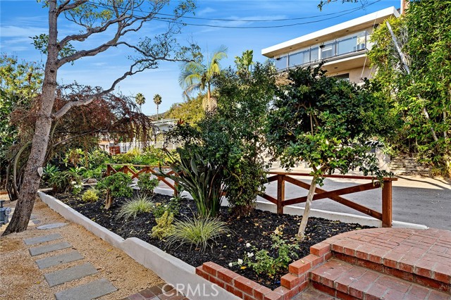 Detail Gallery Image 34 of 39 For 31927 Hayes Pl, Laguna Beach,  CA 92651 - 3 Beds | 2 Baths