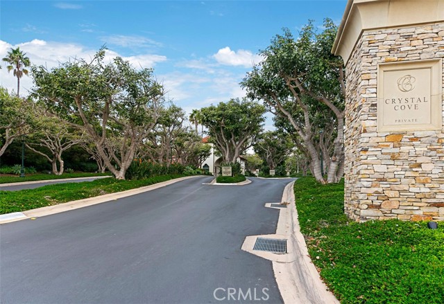 4 Baffin bay, Newport Coast CA: https://media.crmls.org/medias/66c2ea3f-de91-4408-bb60-1ec15c5c2345.jpg
