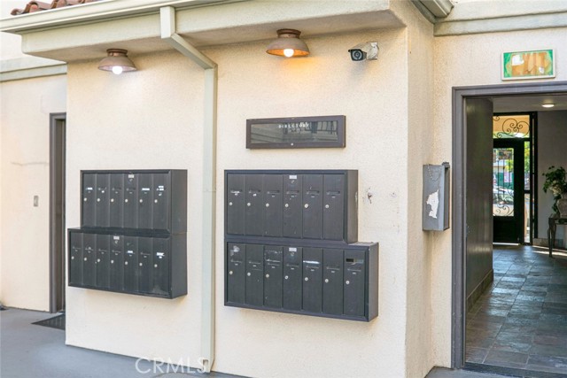 10894 Olinda Street, Sun Valley CA: https://media.crmls.org/medias/66c43e99-2bc2-4988-b83b-8bad0d191ca9.jpg