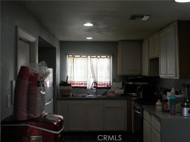 Detail Gallery Image 8 of 25 For 31810 Avenida La Gaviota, Cathedral City,  CA 92234 - 3 Beds | 2 Baths