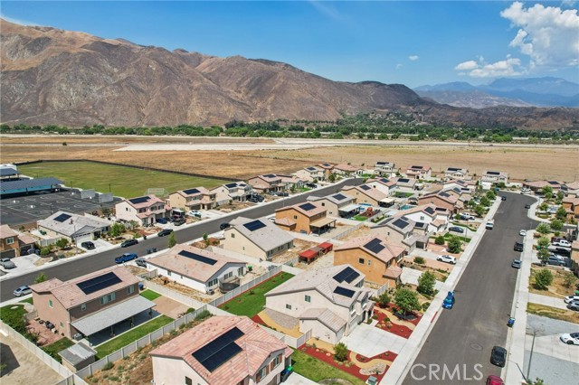 873 Canopy Lane, San Jacinto CA: https://media.crmls.org/medias/66c50446-b3b7-4ea5-ba6b-3a48b97e17e4.jpg