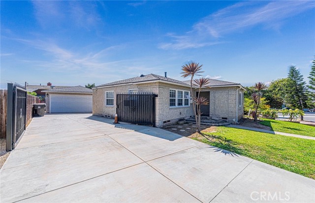 632 35th Street, Long Beach, California 90806, 3 Bedrooms Bedrooms, ,1 BathroomBathrooms,Single Family Residence,For Sale,35th,RS24202115