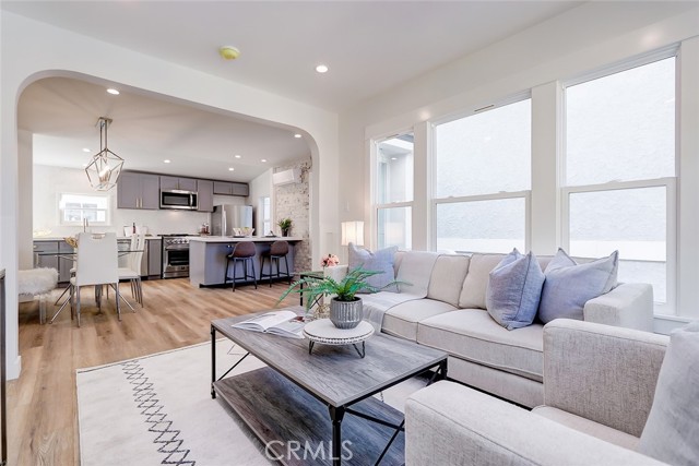 120 36th Place, Manhattan Beach, California 90266, 3 Bedrooms Bedrooms, ,2 BathroomsBathrooms,Residential,Sold,36th,SB23014621