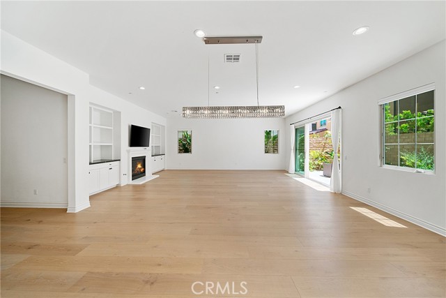 Detail Gallery Image 10 of 42 For 66 Poncho, Irvine,  CA 92602 - 4 Beds | 4/1 Baths