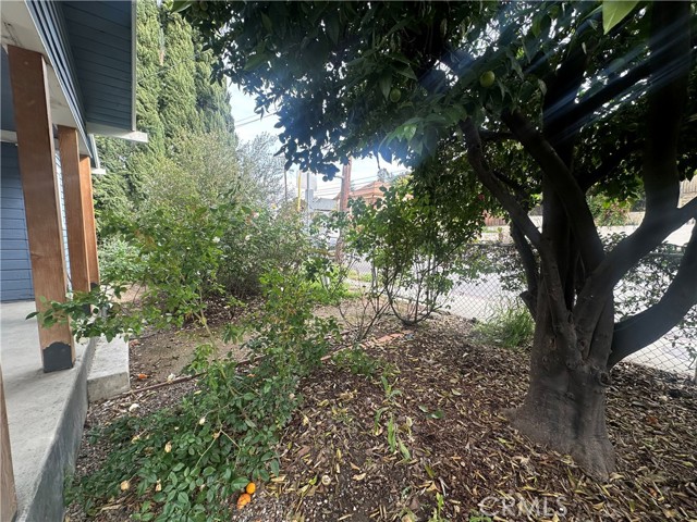 Detail Gallery Image 16 of 21 For 2703 Lincoln Park, Los Angeles,  CA 90031 - 3 Beds | 1 Baths