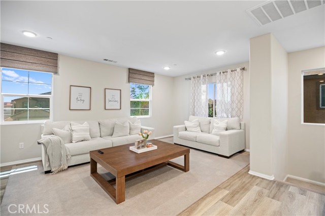 13002 Woodhill st, Victorville CA: https://media.crmls.org/medias/66c85842-256f-4e77-a1de-1aecad36d8a7.jpg