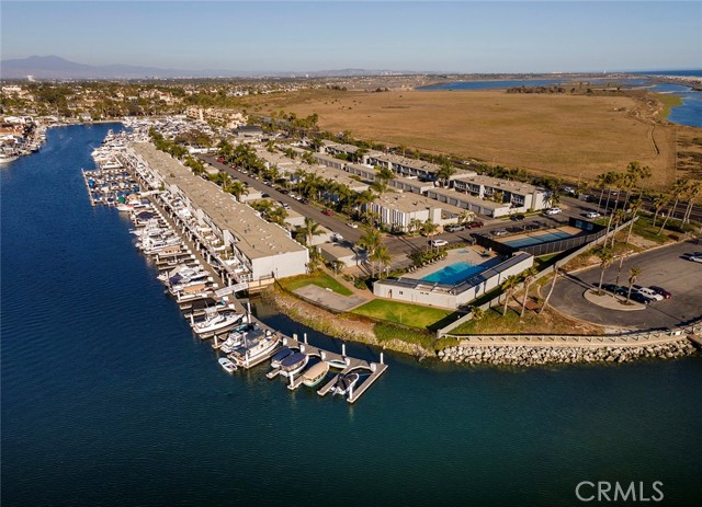 Detail Gallery Image 24 of 28 For 4006 Aladdin Dr, Huntington Beach,  CA 92649 - 2 Beds | 3 Baths