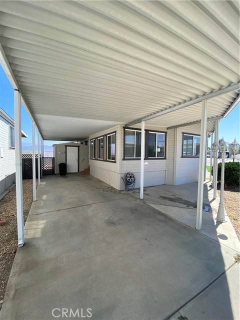 1295 S Cawston Avenue, Hemet CA: https://media.crmls.org/medias/66c8ba0d-8c15-4b52-b677-b4aa2c61db01.jpg