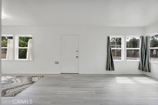 Detail Gallery Image 14 of 45 For 2801 Virginia, Santa Monica,  CA 90404 - – Beds | – Baths