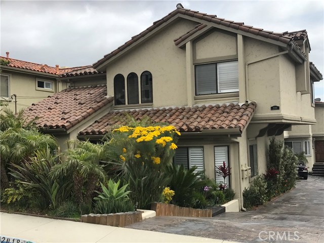 2018 Clark Lane A, Redondo Beach, California 90278, 3 Bedrooms Bedrooms, ,3 BathroomsBathrooms,For Rent,Clark,SB19120683
