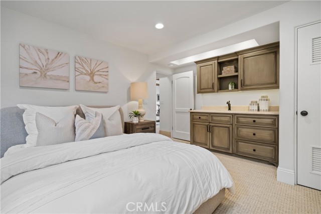 Detail Gallery Image 40 of 66 For 110 via Trieste, Newport Beach,  CA 92663 - 5 Beds | 5/1 Baths