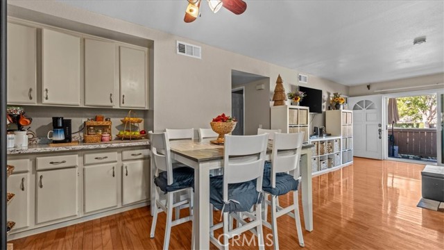 Detail Gallery Image 13 of 33 For 10450 E Briar Oaks #B,  Stanton,  CA 90680 - 2 Beds | 2 Baths
