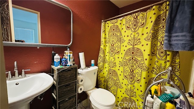 Detail Gallery Image 14 of 24 For 864 Award Dr, Colton,  CA 92324 - 3 Beds | 2 Baths