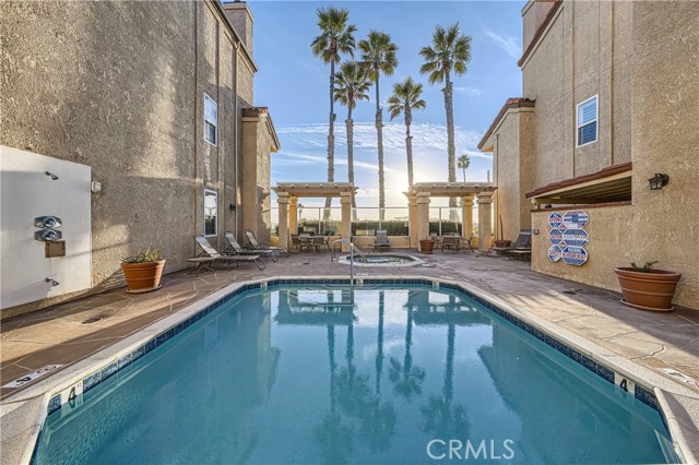 Detail Gallery Image 11 of 33 For 2000 Coast Hwy #309,  Huntington Beach,  CA 92648 - 2 Beds | 2 Baths