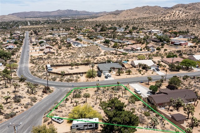 8385 Elk Court, Yucca Valley CA: https://media.crmls.org/medias/66cbb68f-8513-4164-95bb-cbe4a4980740.jpg