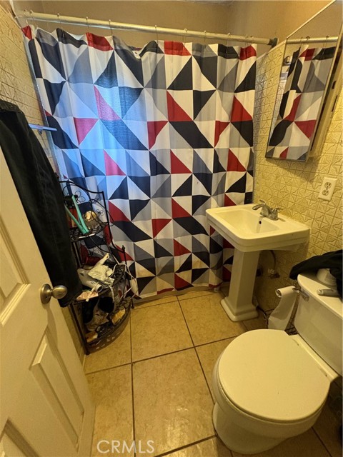 Detail Gallery Image 7 of 7 For 10441 Cypress Ave, Riverside,  CA 92505 - 4 Beds | 2 Baths