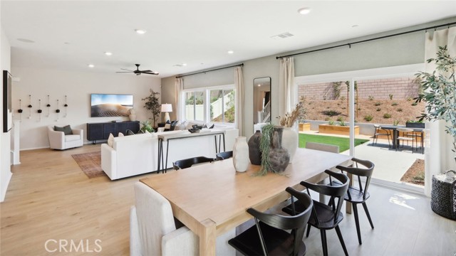 Detail Gallery Image 8 of 22 For 30539 via Del Cielo, Winchester,  CA 92596 - 5 Beds | 3 Baths