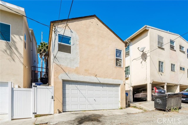 Detail Gallery Image 4 of 12 For 3752 Sawtelle, Los Angeles,  CA 90066 - 3 Beds | 3 Baths