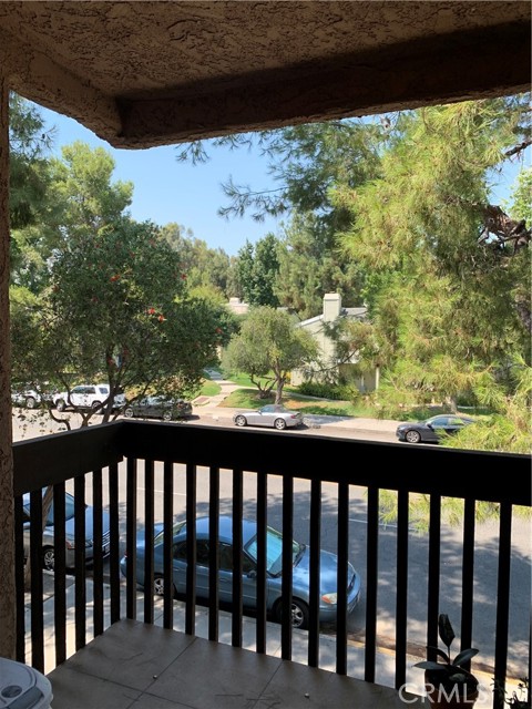 Detail Gallery Image 17 of 27 For 22100 Burbank, Woodland Hills,  CA 91367 - 1 Beds | 1 Baths