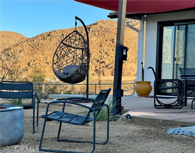 Detail Gallery Image 4 of 58 For 61910 Sunburst, Joshua Tree,  CA 92252 - 2 Beds | 1 Baths