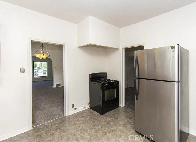 Detail Gallery Image 10 of 20 For 1082 S Redondo Bld, Los Angeles,  CA 90019 - 3 Beds | 2 Baths