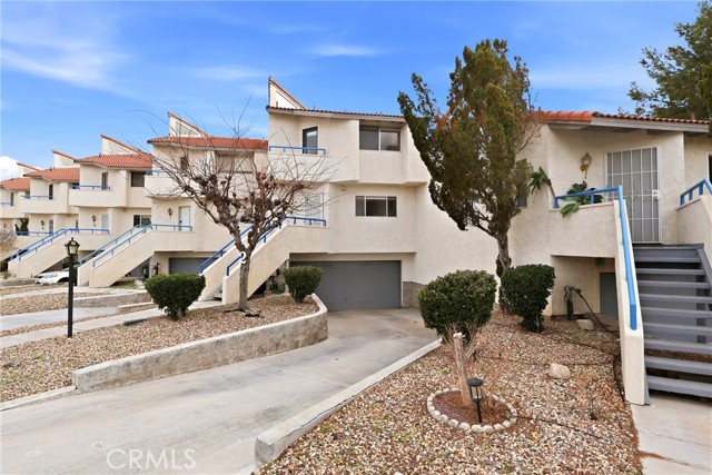 Detail Gallery Image 3 of 36 For 14530 Nautical Ln #2,  Helendale,  CA 92342 - 2 Beds | 2/1 Baths