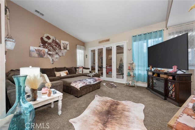 11113 Cypress Falls Avenue, Bakersfield CA: https://media.crmls.org/medias/66ceaff2-49d1-4ea8-84ca-eafca94c2219.jpg