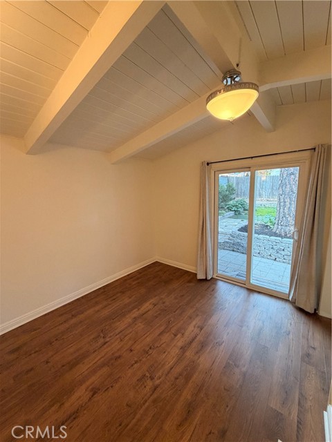 Detail Gallery Image 8 of 28 For 31014 Glen Oak Dr, Running Springs,  CA 92382 - 2 Beds | 1 Baths