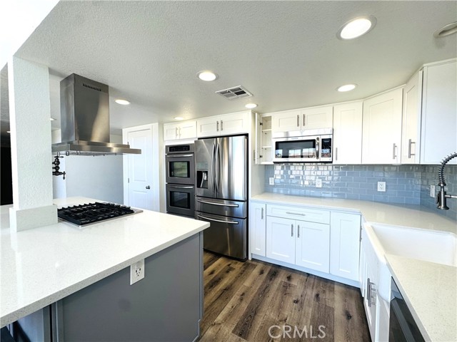 4393 Via Majorca, Cypress CA: https://media.crmls.org/medias/66cf3d00-c1a6-4d4d-b5b6-bd0055d17127.jpg