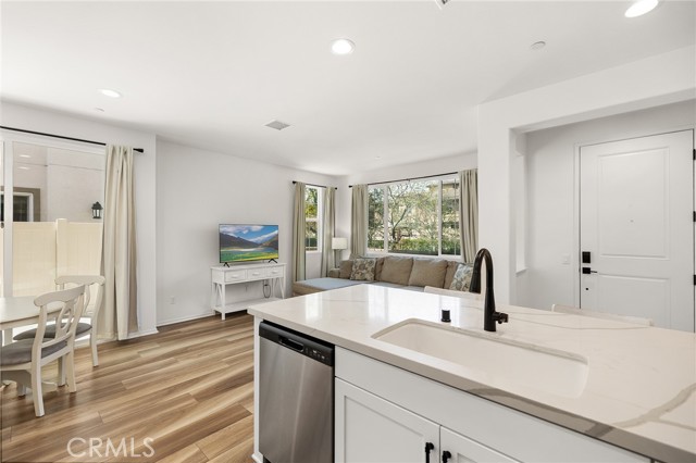 Detail Gallery Image 8 of 31 For 31312 Calle Cirros, Temecula,  CA 92592 - 3 Beds | 2/1 Baths