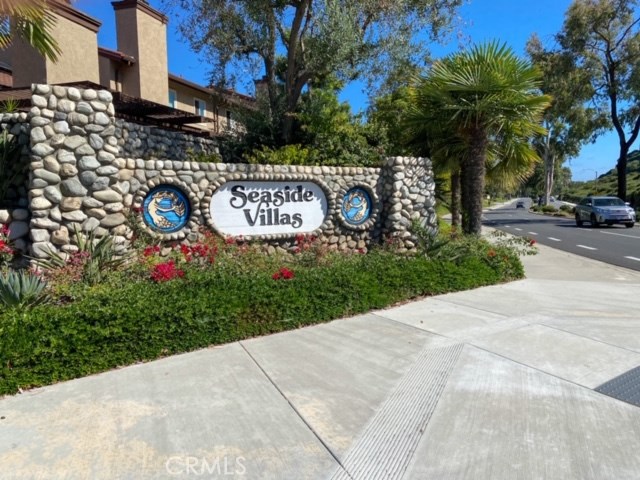 33635 Port Marine Drive 63 Dana Point, California Welcome to Seaside Villas, one of the most desirable neighborhoods in Dana Point. The owners spared no expense on this 1245 square foot, gorgeous remodel. Check out the cherry floors, high vaulted ceilings with skylight, rich granite countertops, recessed lighting, state-of-the-art appliances, a lovely chefs kitchen. The patio off of the living room to enjoy morning coffee and sunsets. This condo lives like a home with no one above or below. Enjoy parking in the 2 car attached garage, The sparkling pool and spa nearby. Enjoy the San Juan Creek Trail that will take you right down to the Harbor with the all of the dining and shopping as well as Doheny Beach.