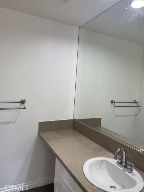 Detail Gallery Image 14 of 18 For 255 N Michigan, Pasadena,  CA 91106 - 3 Beds | 3 Baths