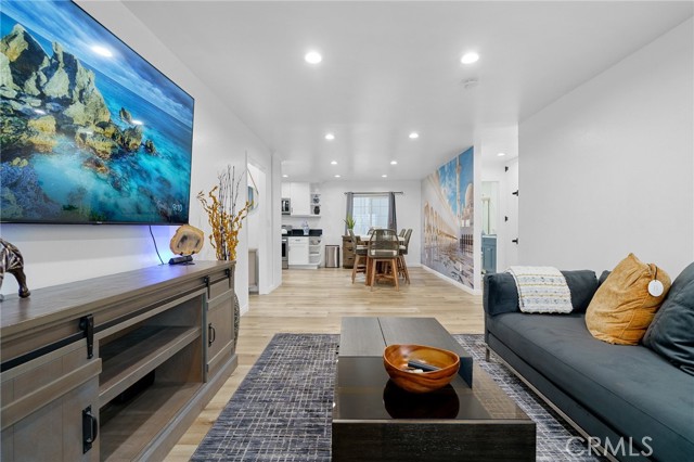 Detail Gallery Image 10 of 39 For 329 E Lanzit, Los Angeles,  CA 90061 - 3 Beds | 2 Baths