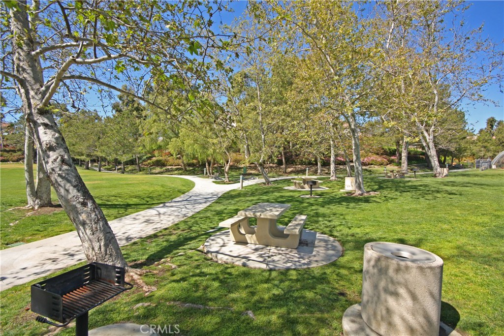 https://media.crmls.org/medias/66d1e109-04e4-4f5b-bdfc-0bb8a6e765a5.jpg?preset=X-Large