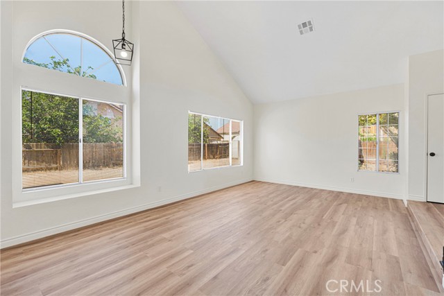 Detail Gallery Image 16 of 27 For 16543 San Juan Pl, Victorville,  CA 92395 - 4 Beds | 3 Baths