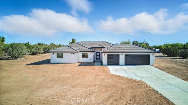 15658 Wells Fargo Street, Hesperia CA: https://media.crmls.org/medias/66d38b54-fd3e-4c45-9797-67ff999dad2f.jpg