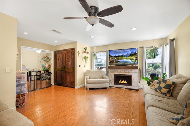 Detail Gallery Image 4 of 41 For 10330 Orange St, Rancho Cucamonga,  CA 91737 - 4 Beds | 2 Baths