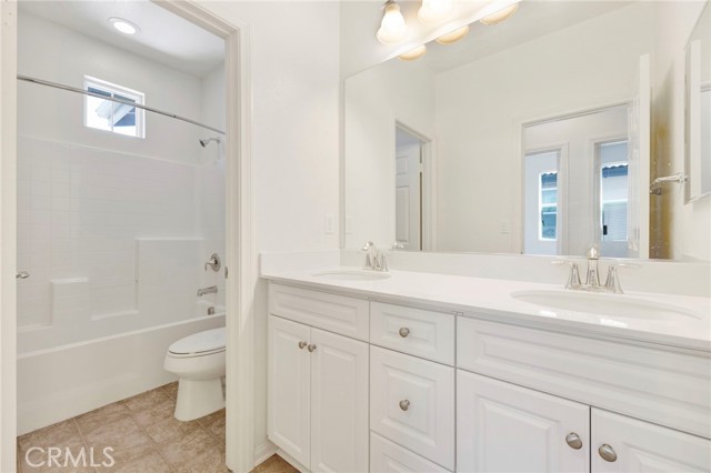 680 Platte Way, Oxnard CA: https://media.crmls.org/medias/66d4a639-cc98-48b3-8317-f4dc19262ee0.jpg