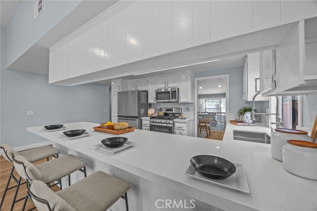 Detail Gallery Image 21 of 45 For 11 De Forest, Irvine,  CA 92620 - 4 Beds | 2 Baths