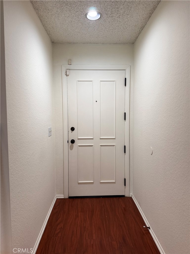 https://media.crmls.org/medias/66d538c5-abf5-4d41-8725-3e82edc7ddf4.jpg?preset=X-Large