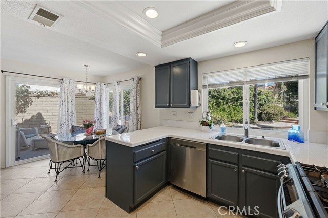 Detail Gallery Image 17 of 58 For 39710 Almansa Ct, Murrieta,  CA 92562 - 4 Beds | 2/1 Baths